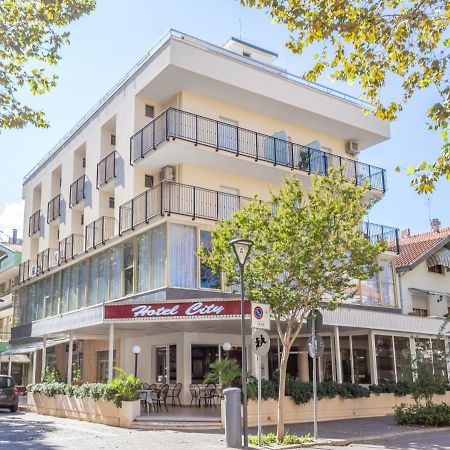 Hotel City ミザーノ・アドリアーティコ エクステリア 写真