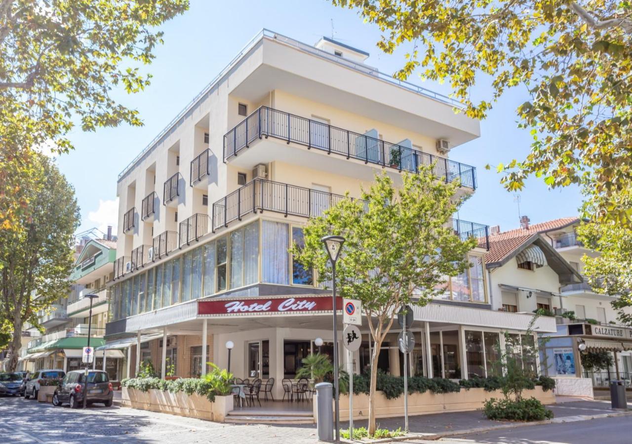Hotel City ミザーノ・アドリアーティコ エクステリア 写真